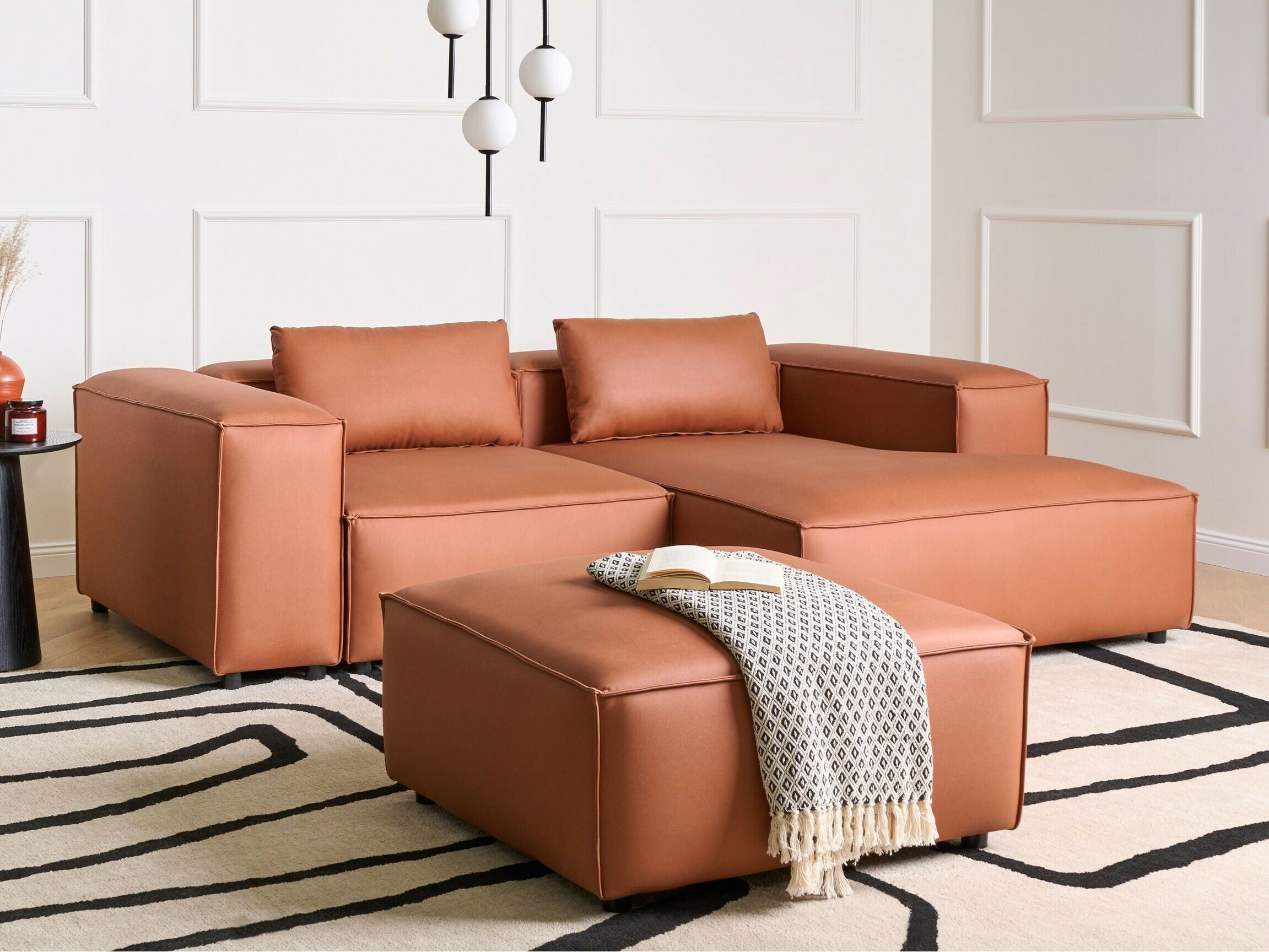 Mēbeļu kolekcija Avialu