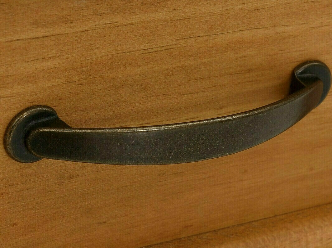 Kumode Tolelio 106 (Balts + Priede)