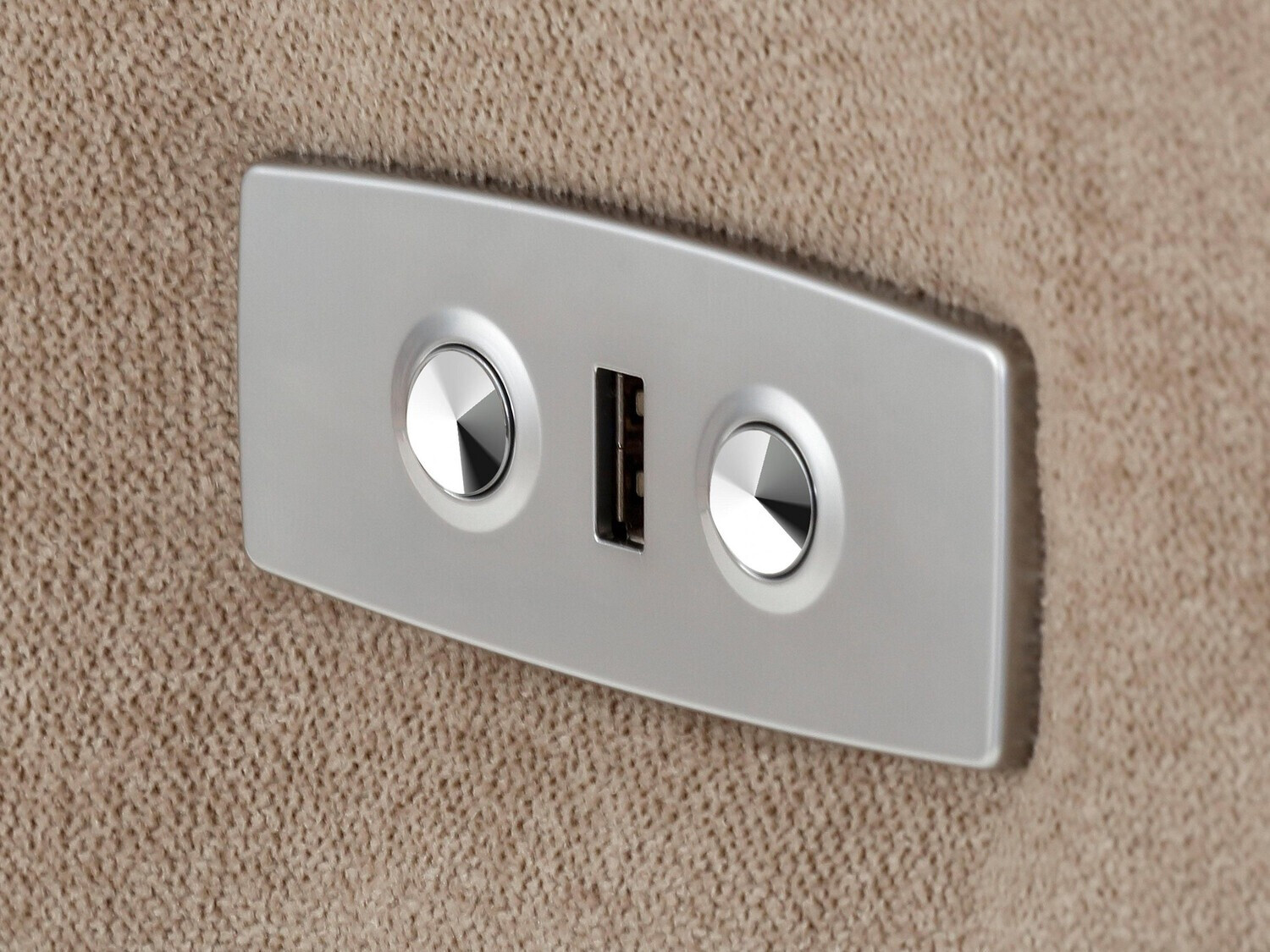 Atpūtas krēsls reglainer Denton 680 (Brūns + Bēšs)