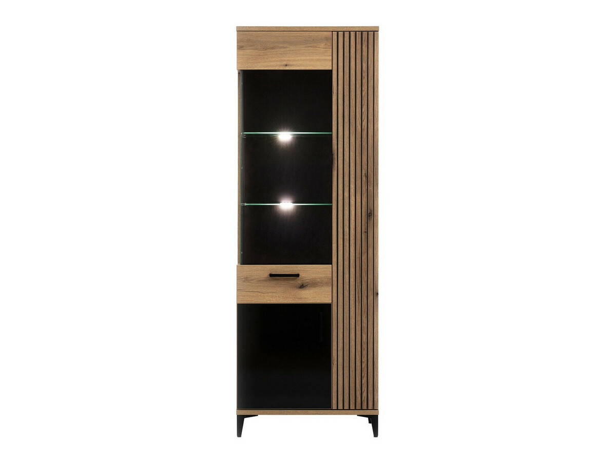 Plaukts Camcate 106