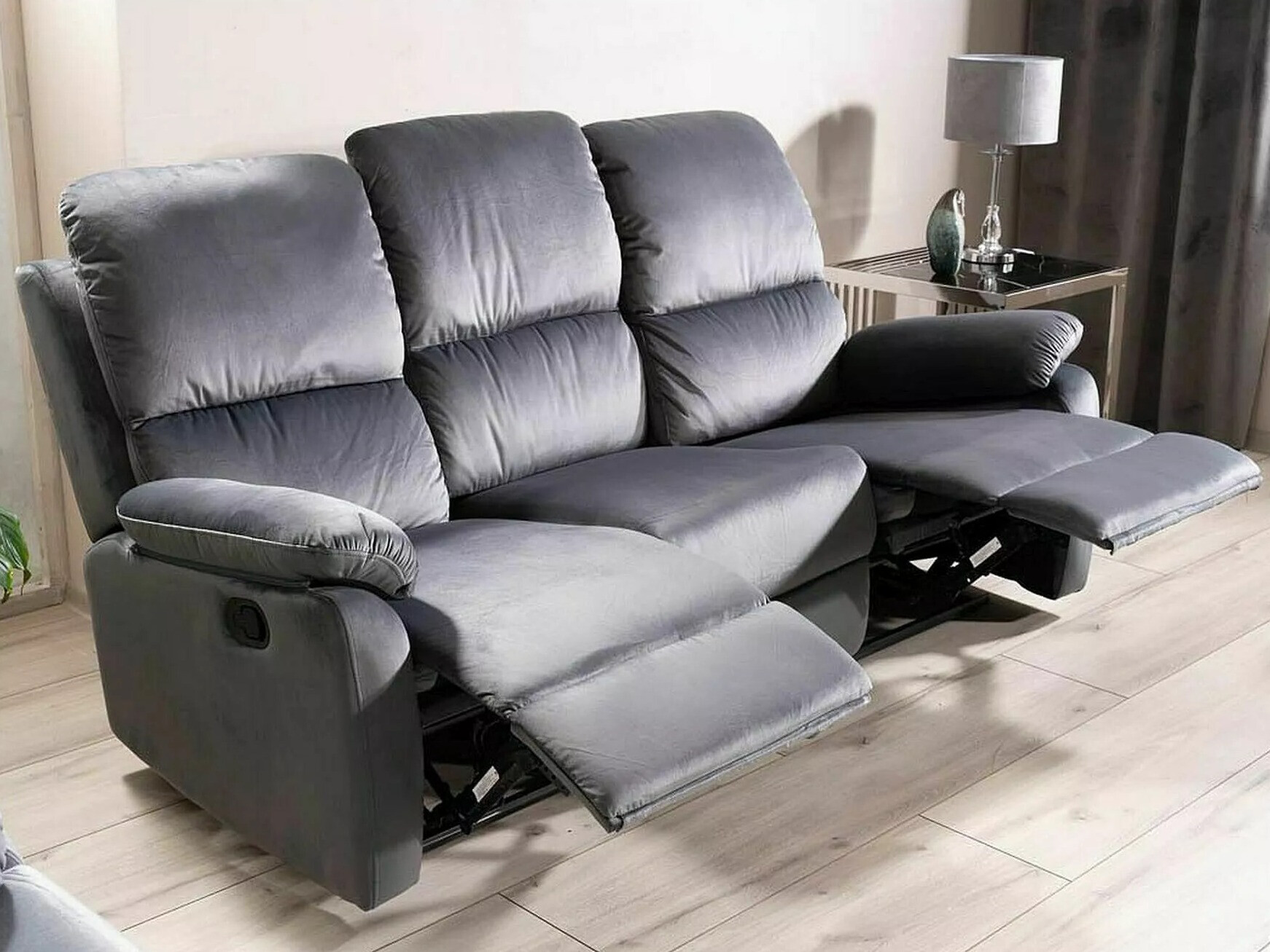 Dīvāns reglainer Detroit 551
