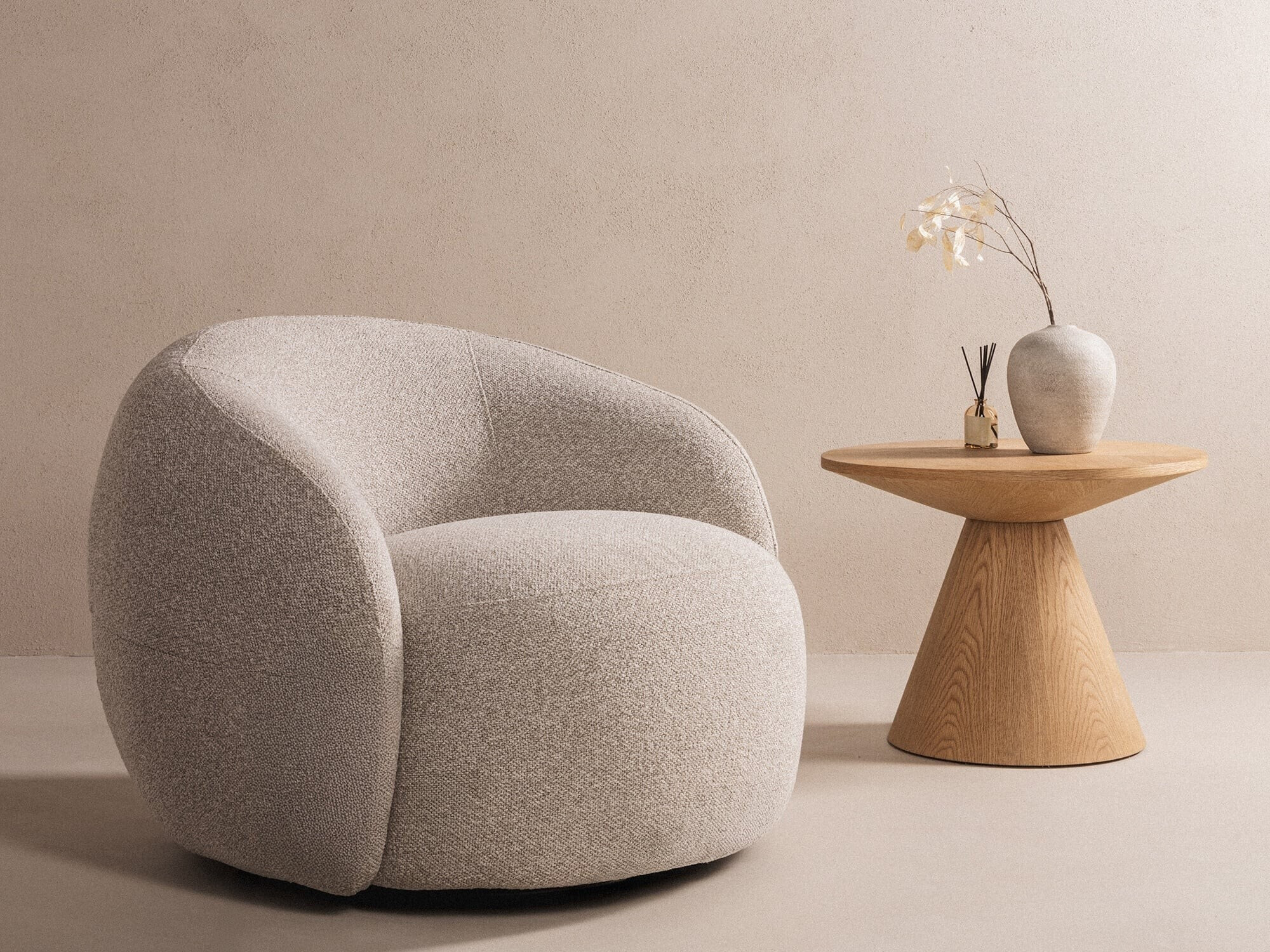 Atpūtas krēsls Burleson 810 (Krēms)