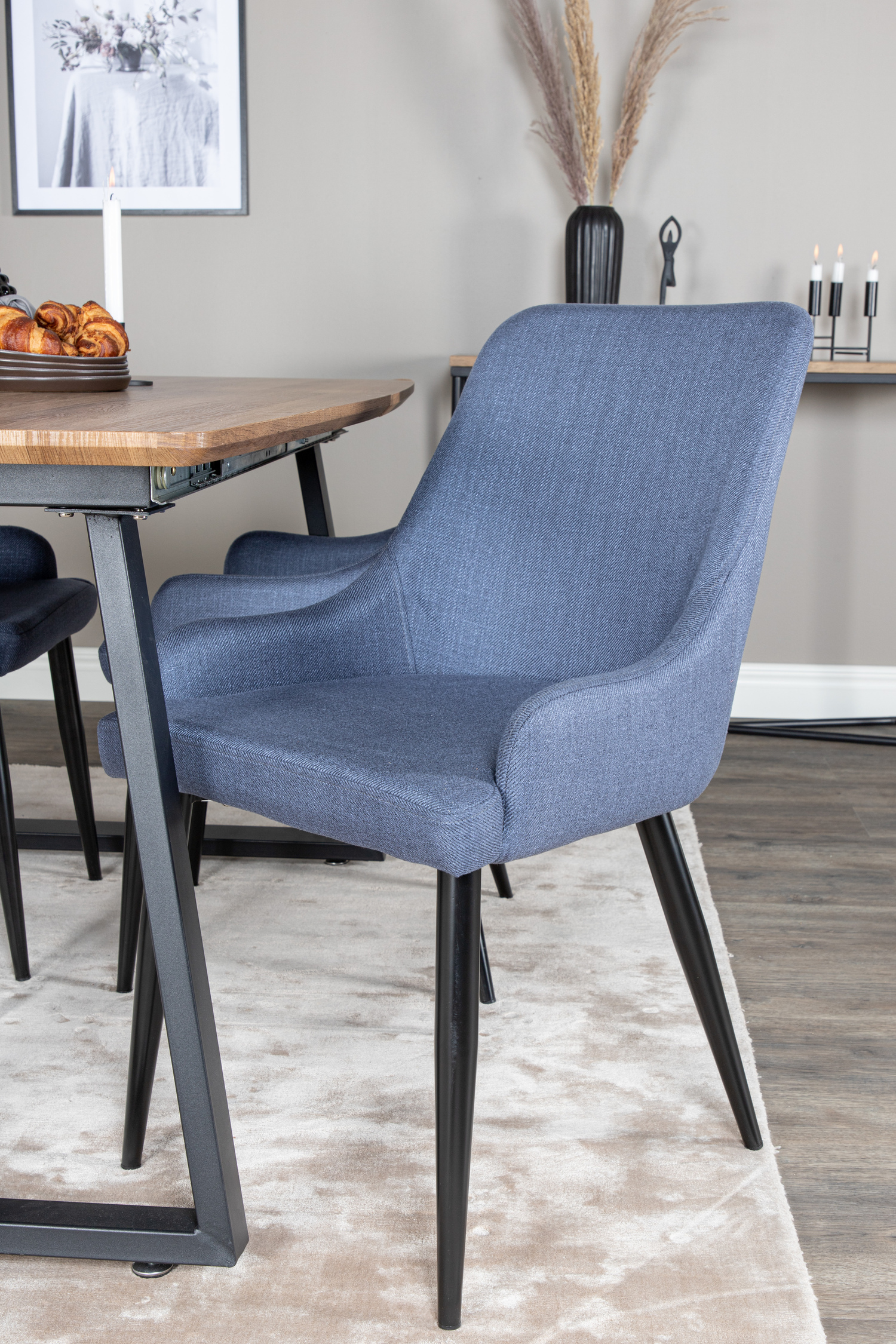 Ēdamistabas komplekts Dallas 334 (Zils + Melns)