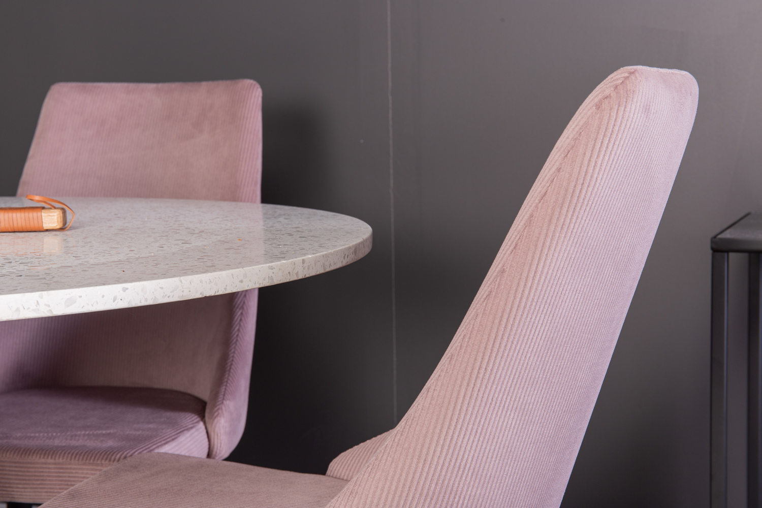 Ēdamistabas komplekts Dallas 1169 (Tumši rozā + Melns)