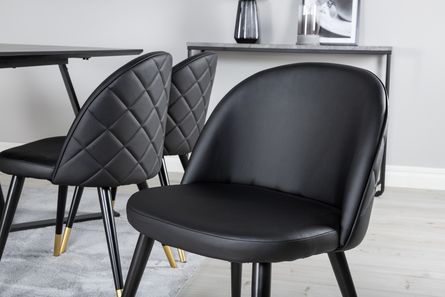 Ēdamistabas komplekts Dallas 1582