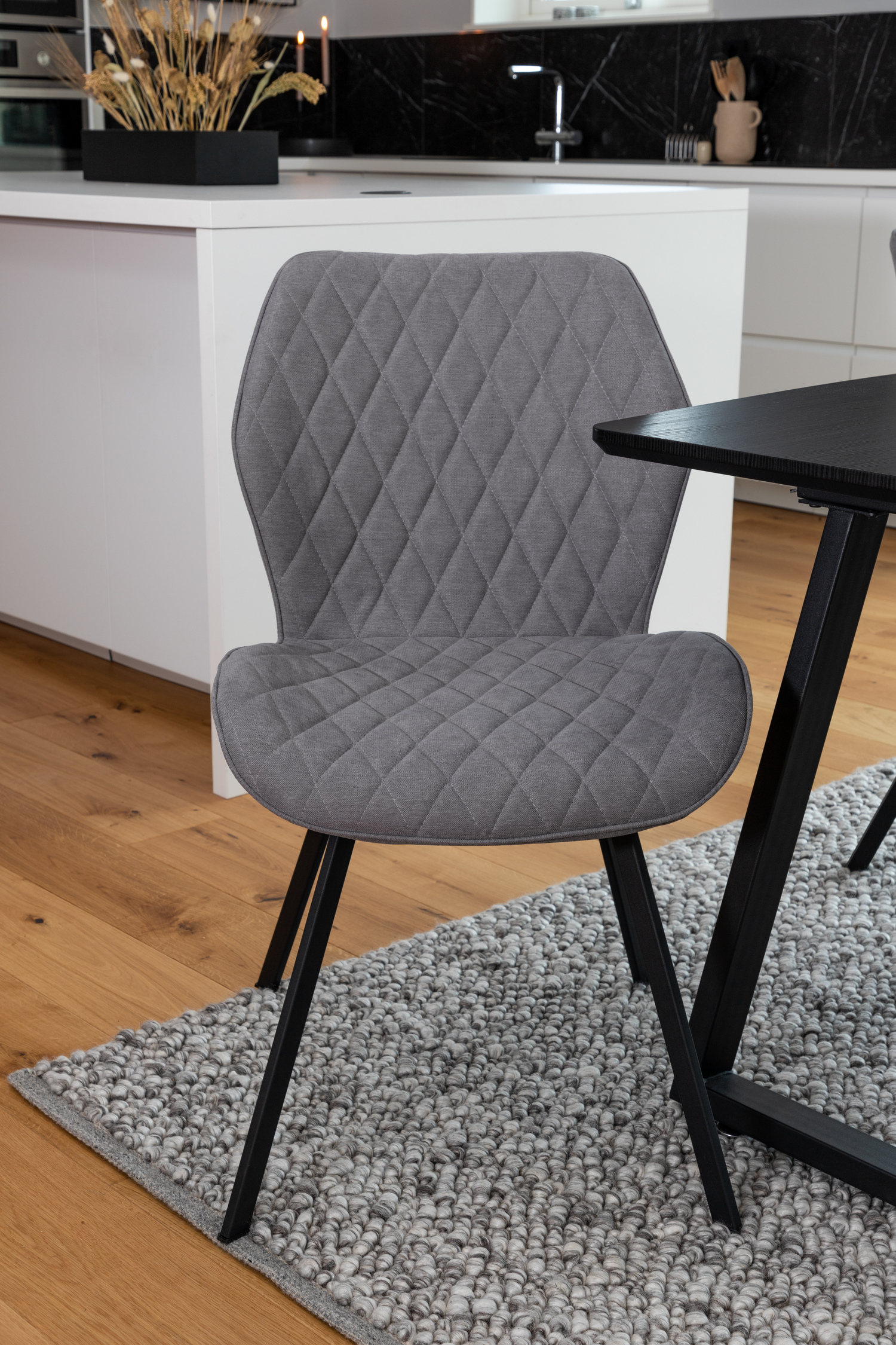 Ēdamistabas komplekts Dallas 1997 (Melns + Pelēks)