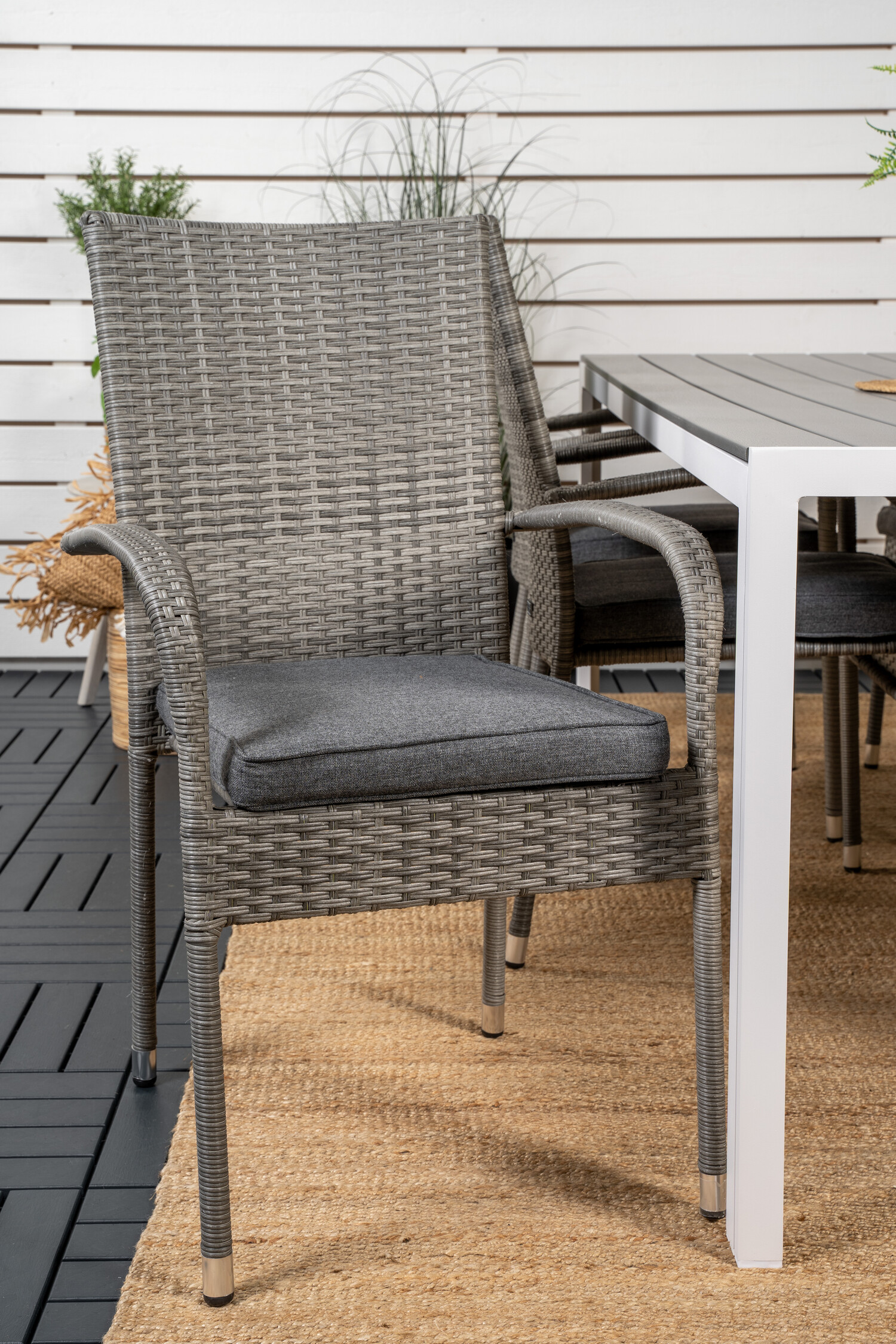 Galds un krēslu komplekts Dallas 2208