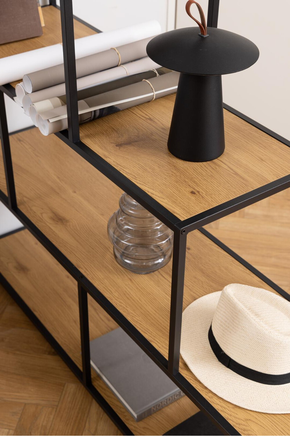 Plaukts Norsica Sevferi 153 (Melns + Savvaļas ozols)