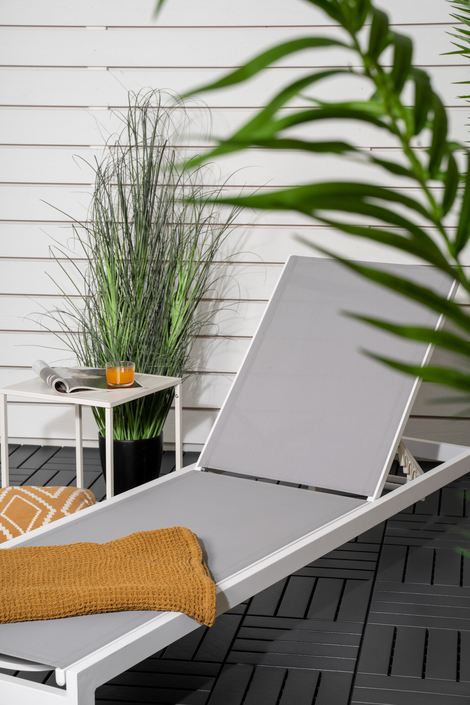 Sauļošanās krēsls Dallas 2314 (Balts + Pelēks)