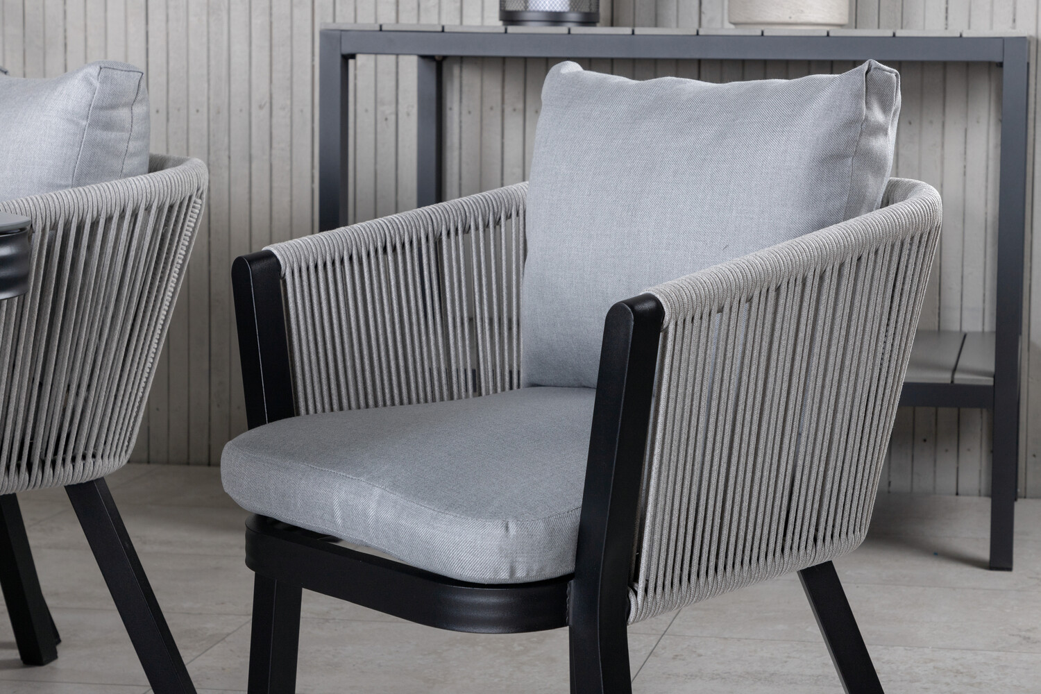 Galds un krēslu komplekts Dallas 3020 (Melns + Pelēks)