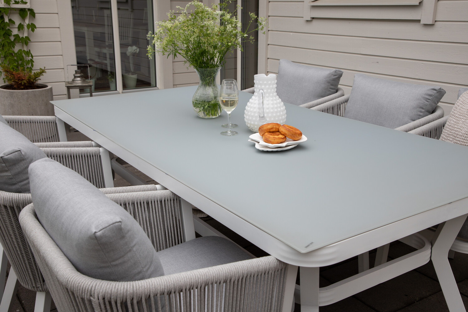 Galds un krēslu komplekts Dallas 3020 (Balts + Pelēks)