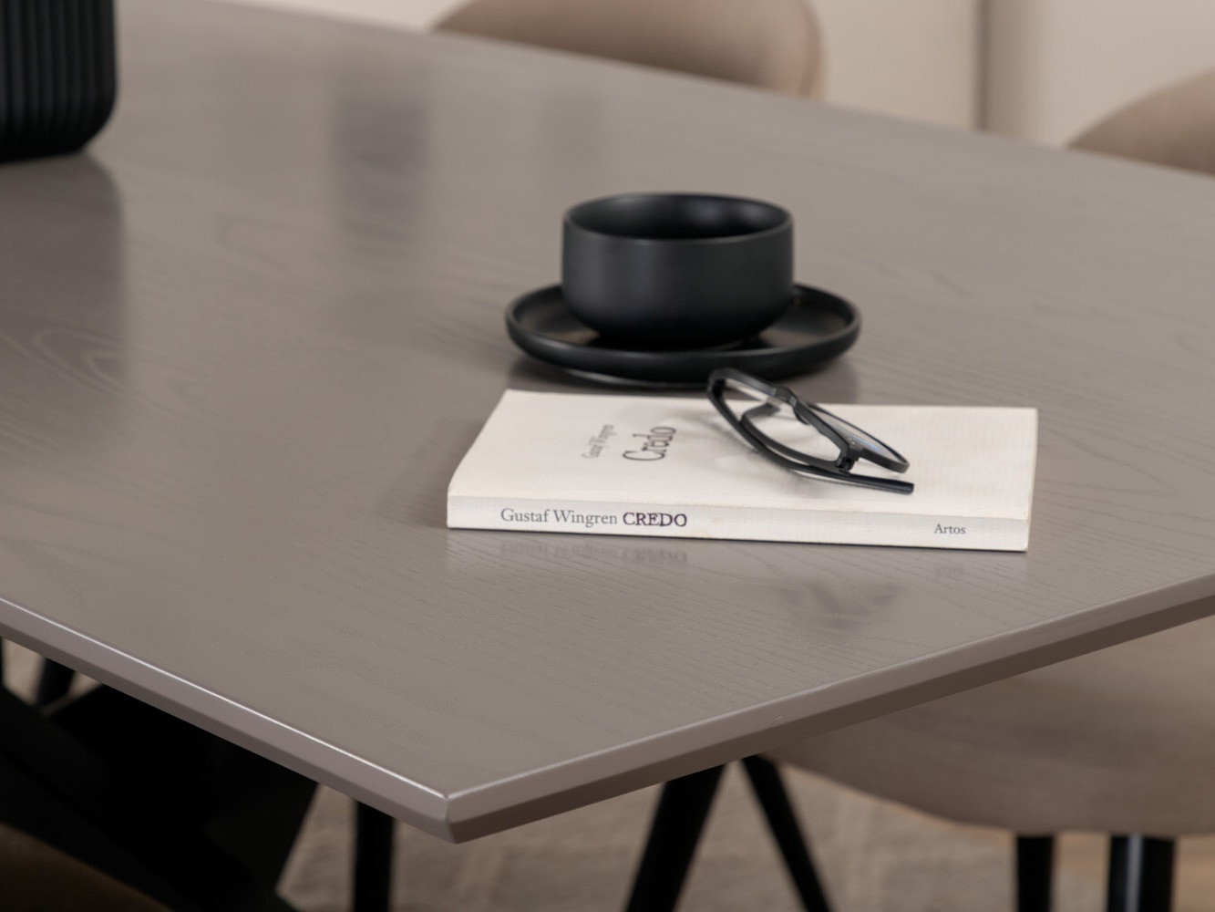 Ēdamistabas komplekts Dallas 3035 (Bēšs + Melns)