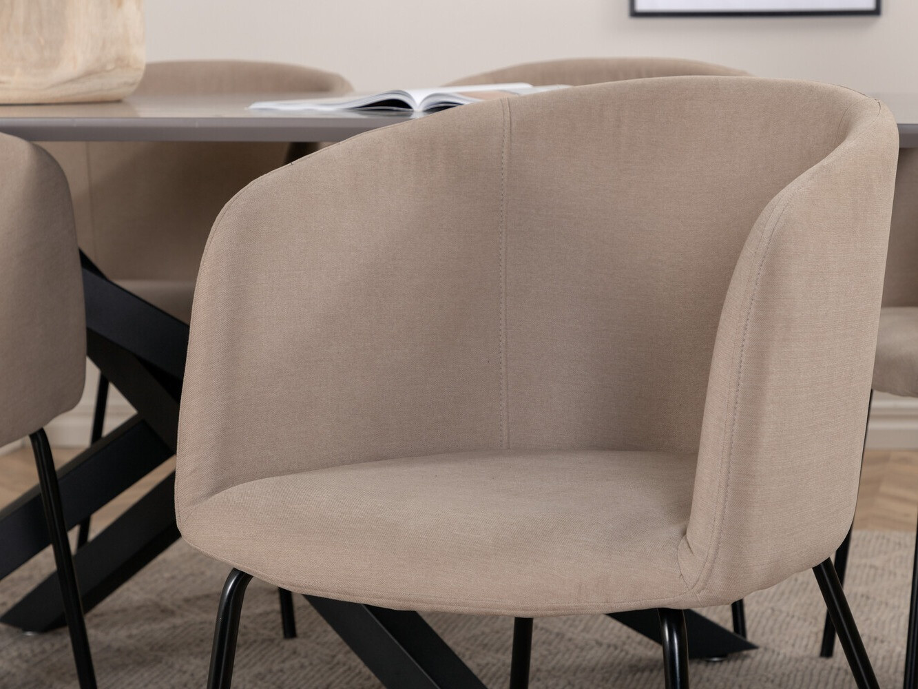 Ēdamistabas komplekts Dallas 3036 (Bēšs + Melns)