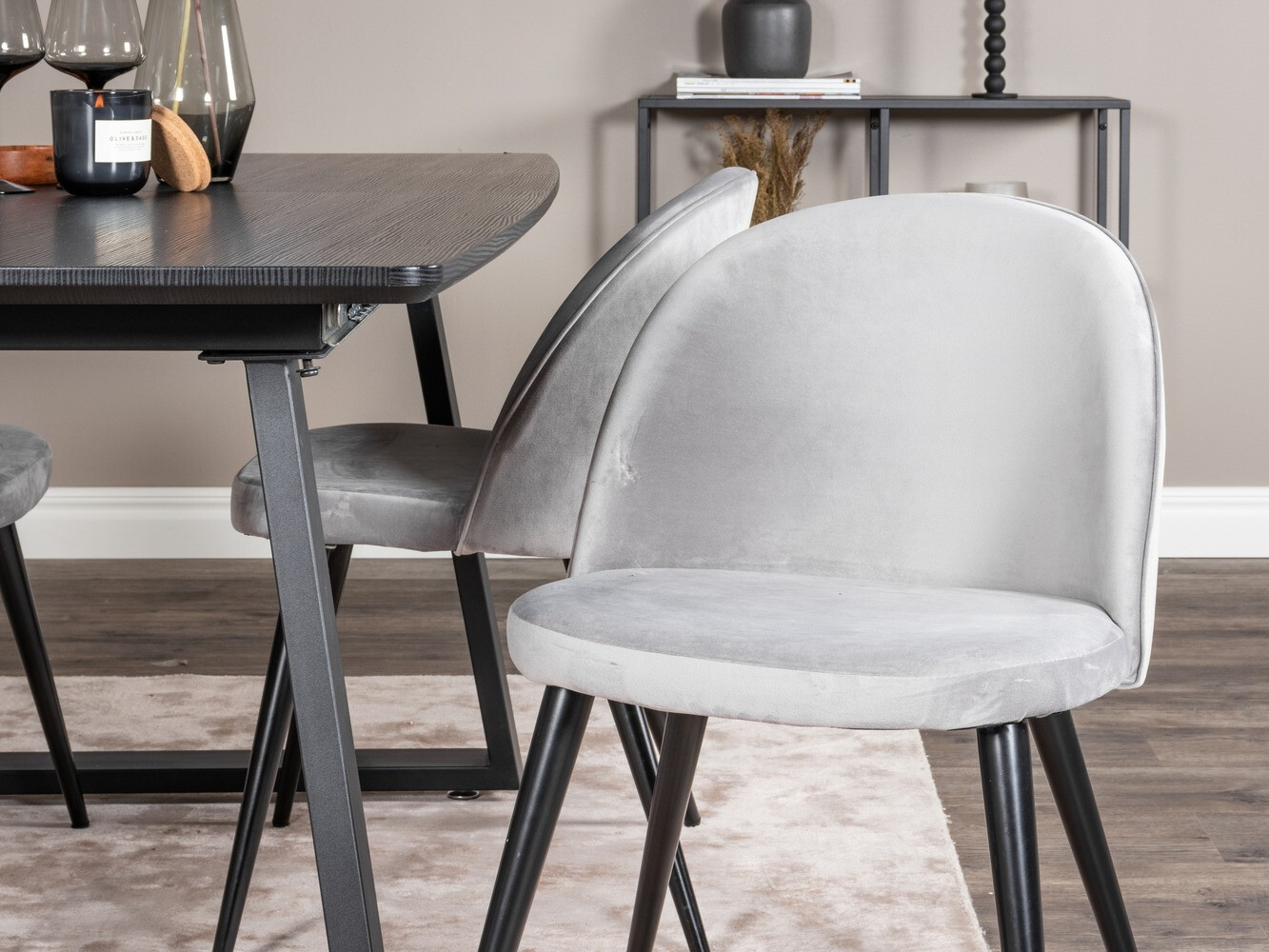 Ēdamistabas komplekts Dallas 1609 (Pelēks + Melns)