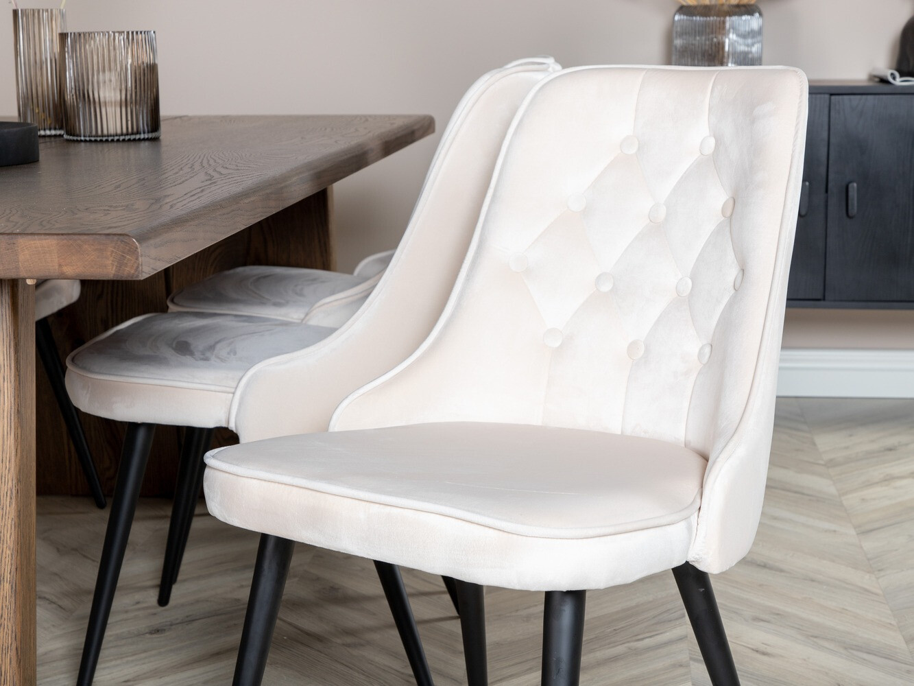 Ēdamistabas komplekts Dallas 1807 (Melns + Bēšs)