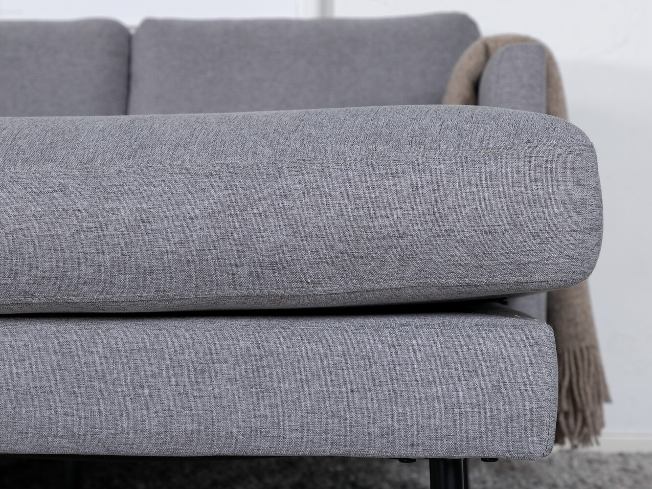 Угловой диван Fercame 102 (Серый + Чёрный)