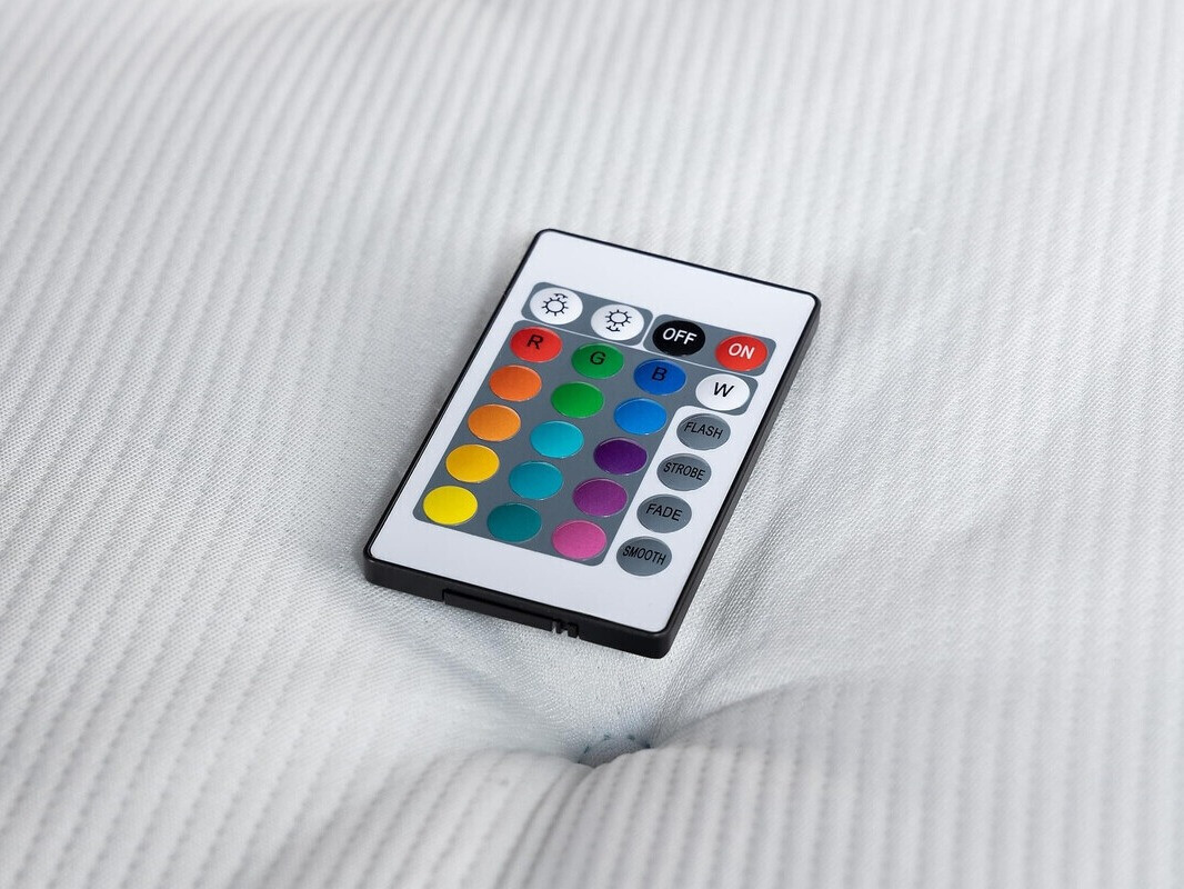 Kontinentālā gulta Seattle 133 (Monolith 92)