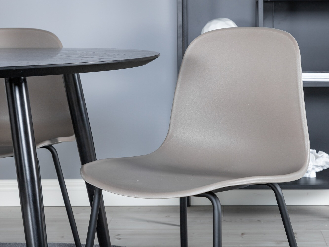 Ēdamistabas komplekts Dallas 1622 (Haki + Melns)