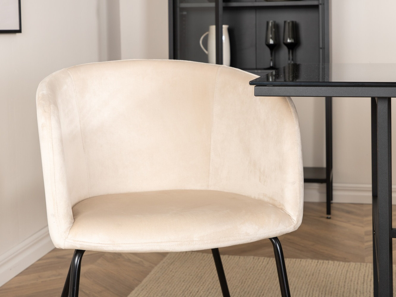 Ēdamistabas komplekts Dallas 2639 (Bēšs + Melns)