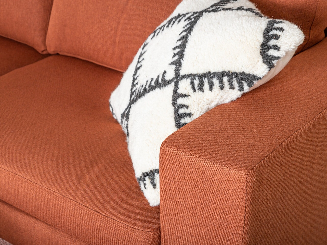 Dīvāns Dallas 2910 (Tumši brūns + Melns)