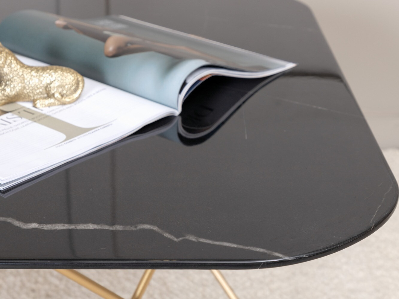 Žurnālu galdiņš Dallas 1723 (Melns + Misiņš)