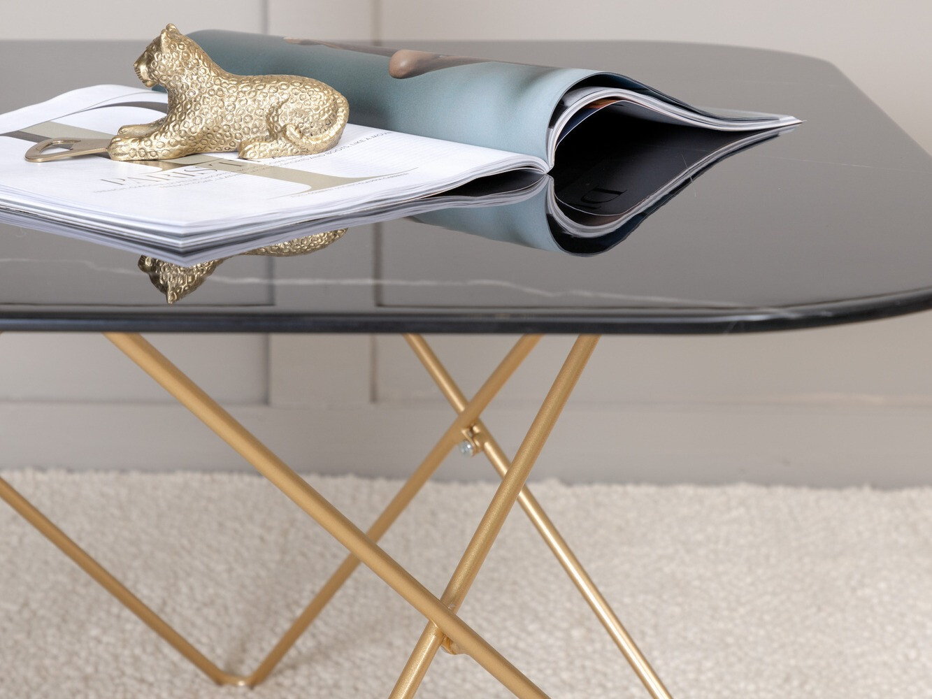 Žurnālu galdiņš Dallas 1723 (Melns + Misiņš)