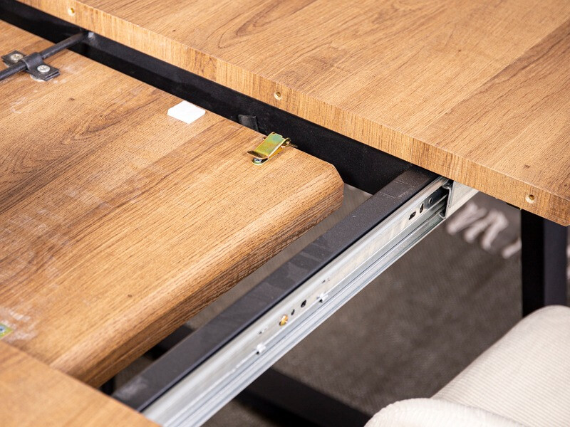 Galds Dallas 172 (Brūns + Melns)