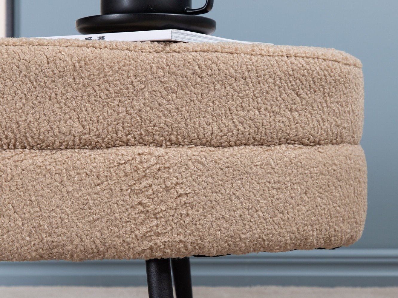 Mīkstais sols Dallas 2920 (Bēšs + Melns)