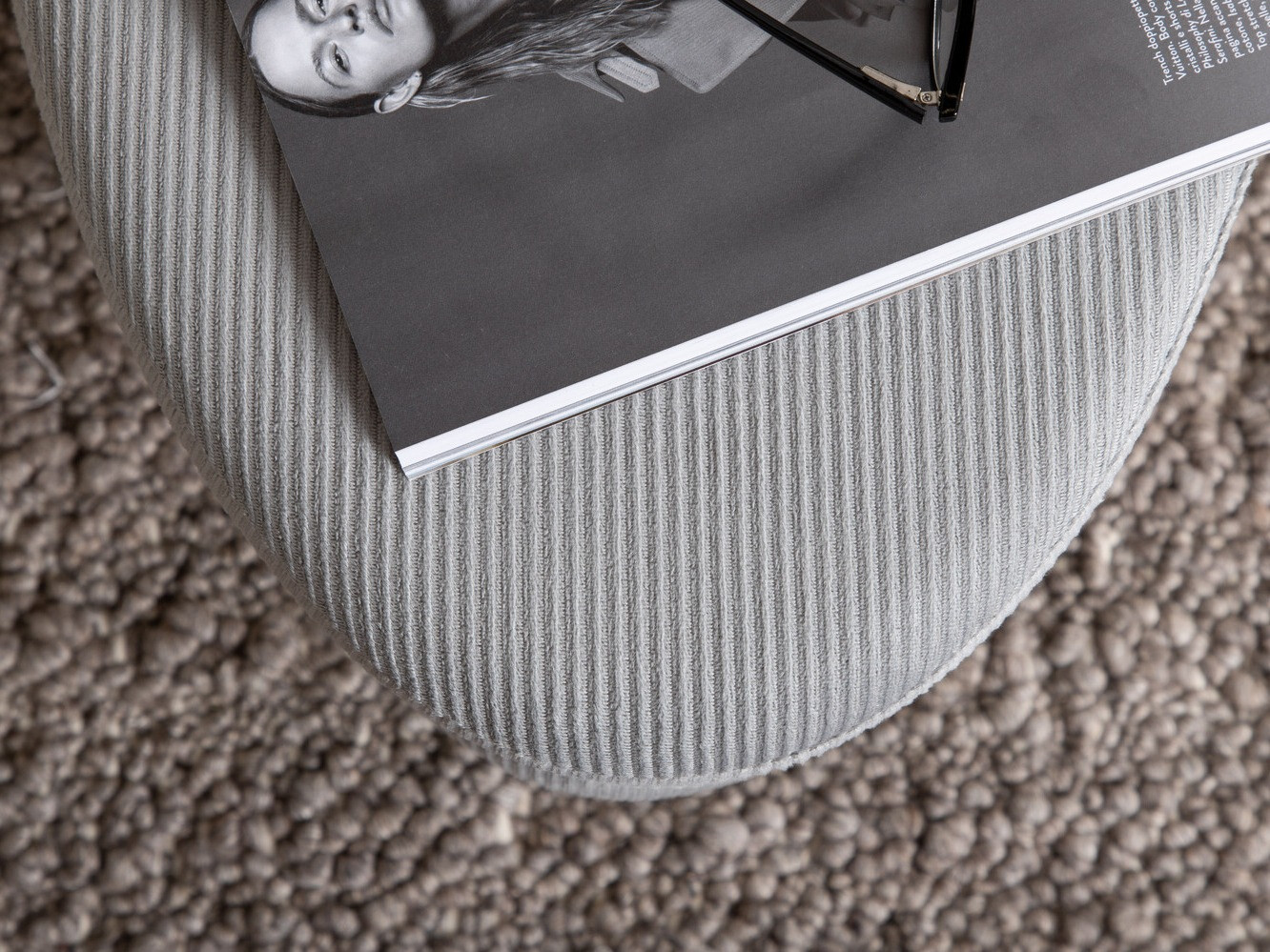 Mīkstais sols Dallas 2920 (Pelēks + Melns)