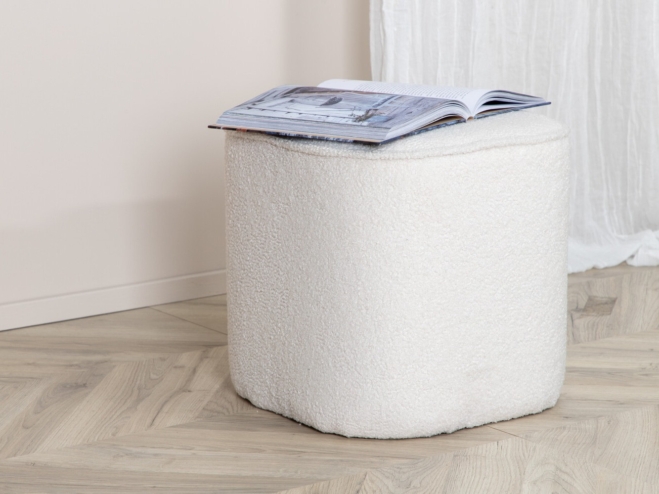 Pufs Dallas 2944 (Balts)