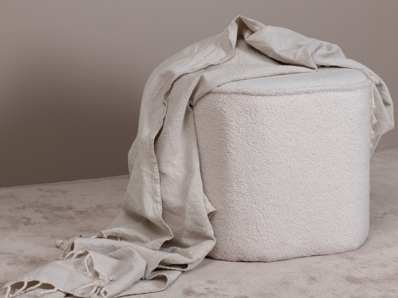 Pufs Dallas 2944 (Balts)