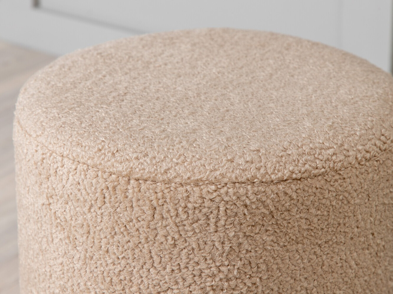 Пуф Dallas 2936 (Бежевый + Глянцевый черный)