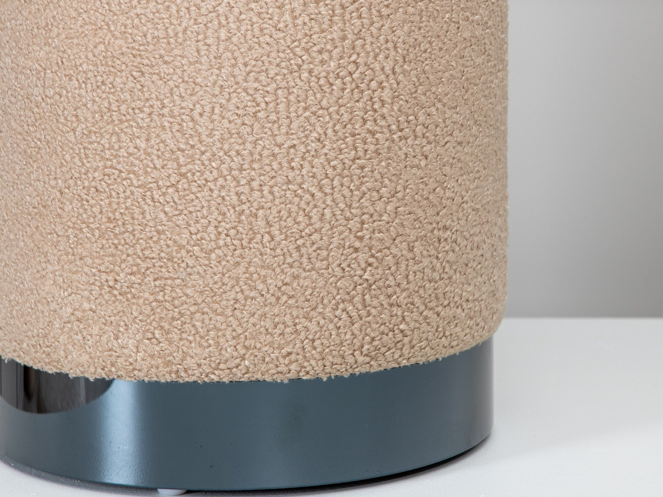 Пуф Dallas 2936 (Бежевый + Глянцевый черный)