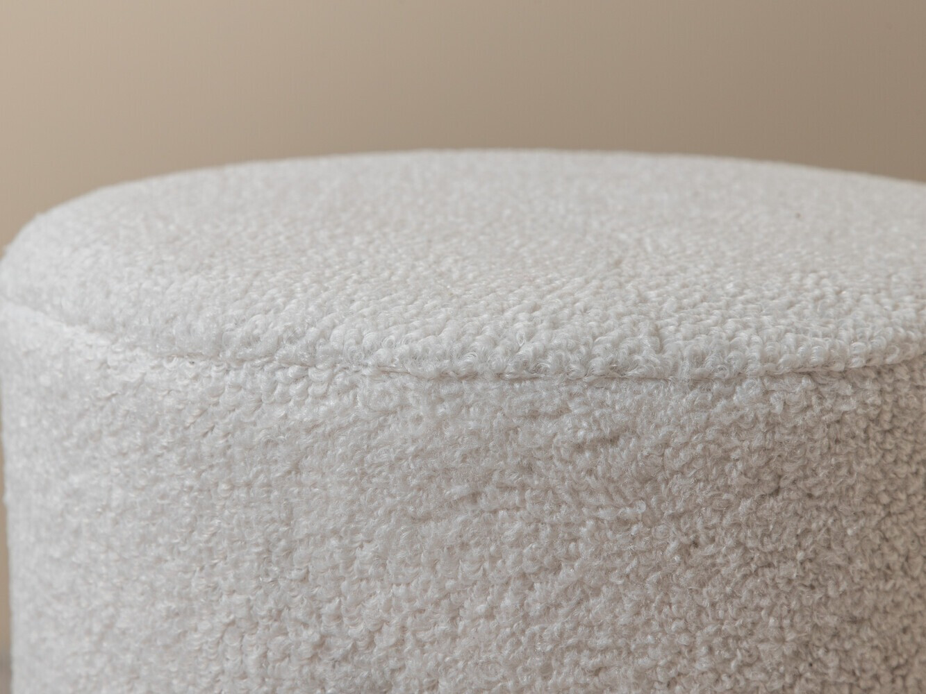 Pufs Dallas 2936 (Balts + Glancēts melns)