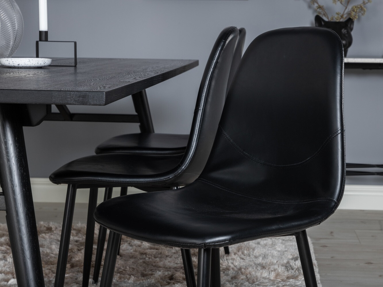 Ēdamistabas komplekts Dallas 1681 (Melns)