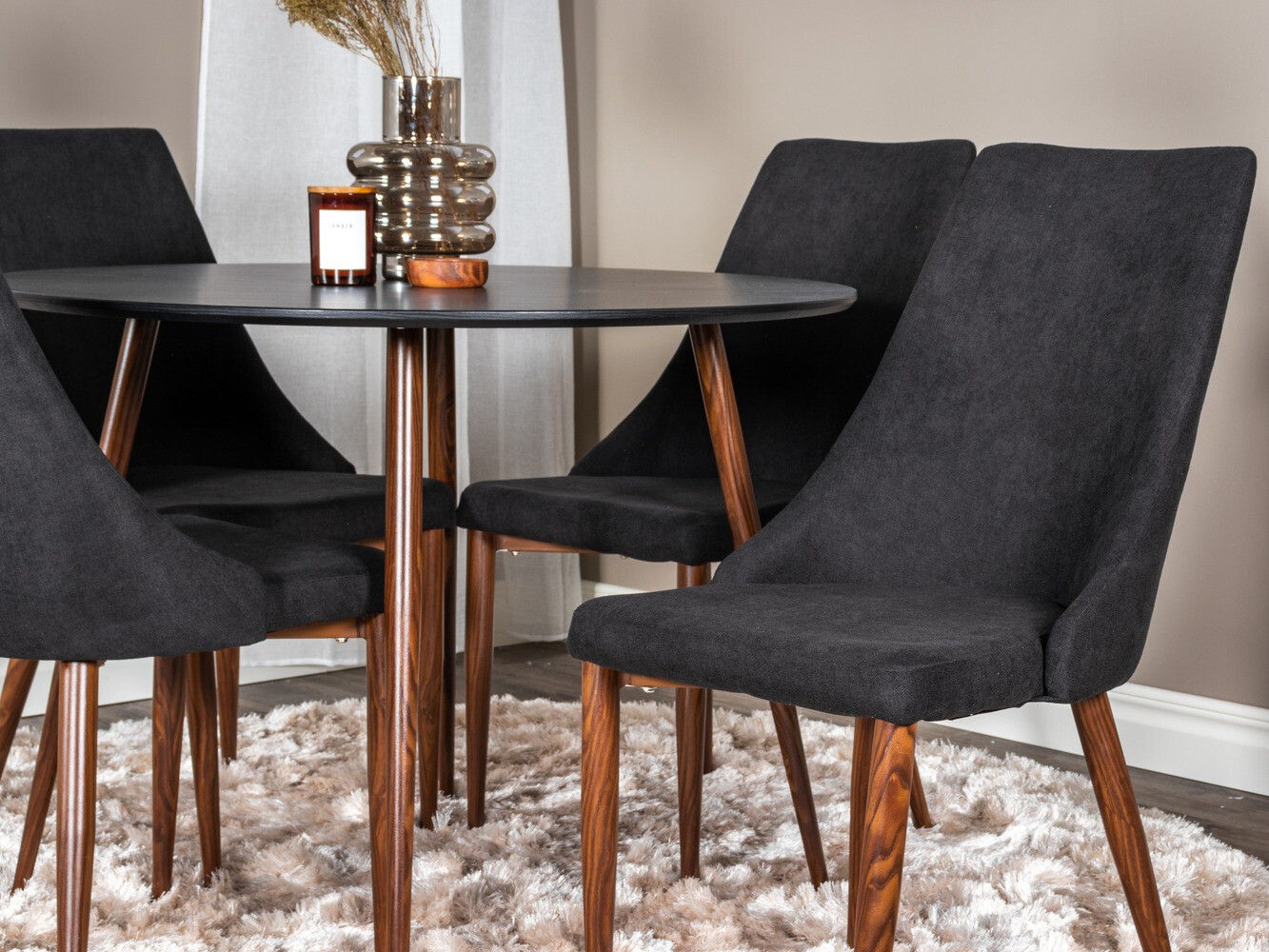 Ēdamistabas komplekts Dallas 1862