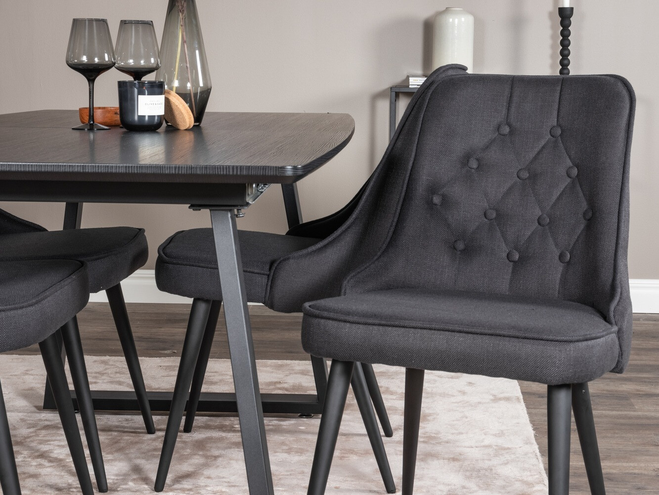 Ēdamistabas komplekts Dallas 1994 (Melns)