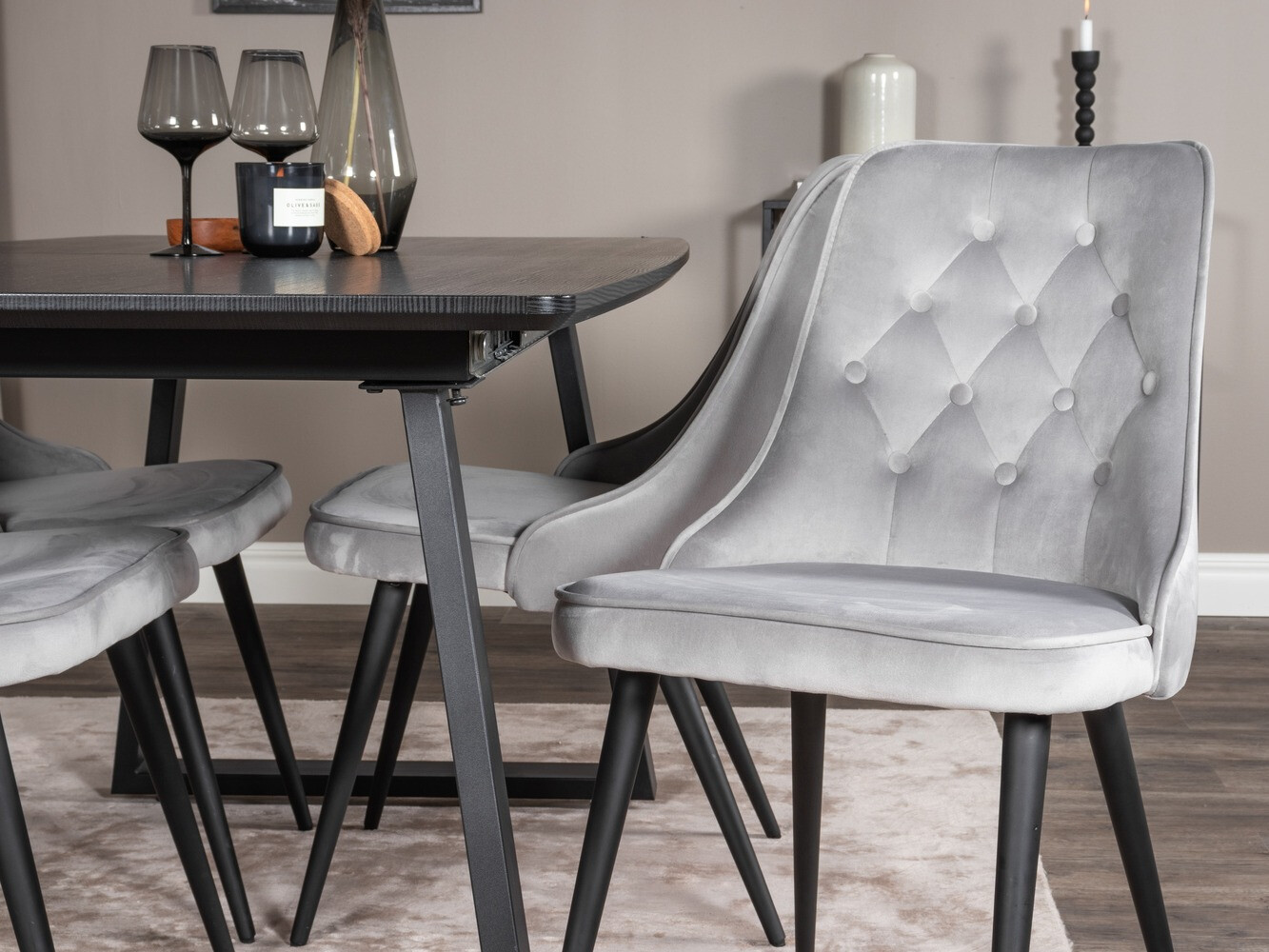 Обеденный гарнитур Dallas 1993 (Чёрный + Светло-серый)