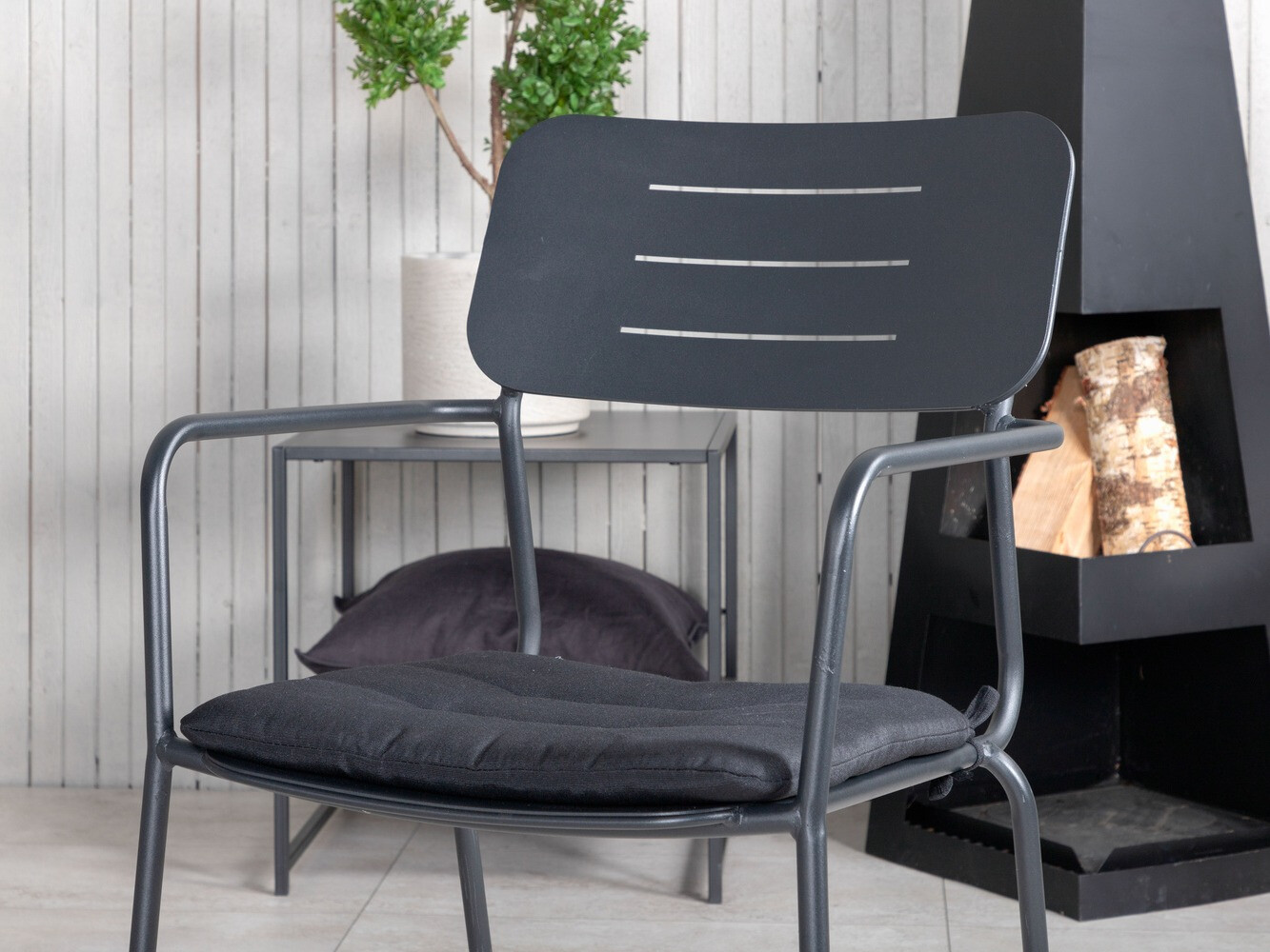 Galds un krēslu komplekts Dallas 2147