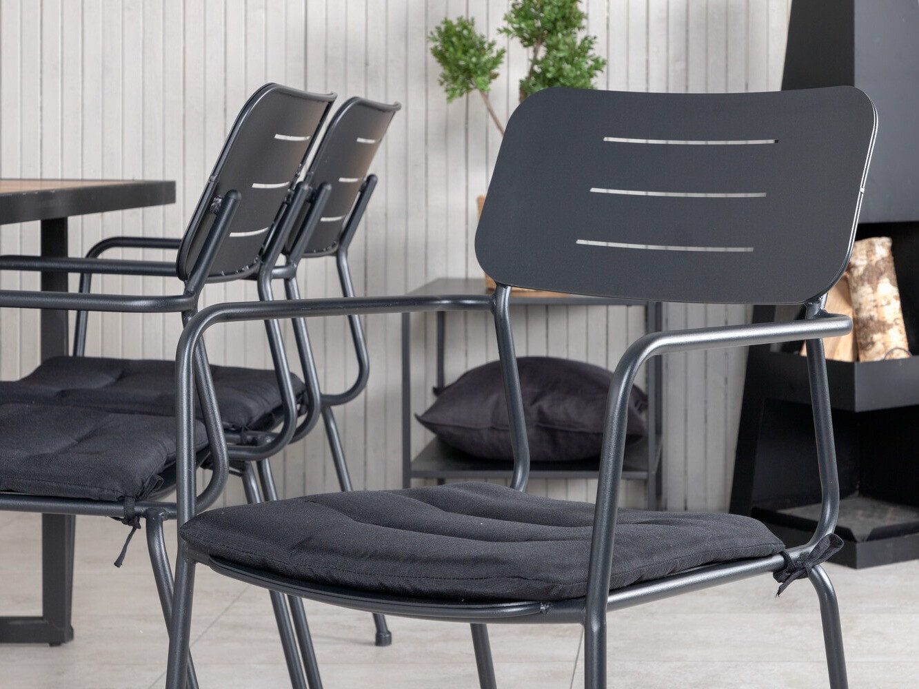 Galds un krēslu komplekts Dallas 2931