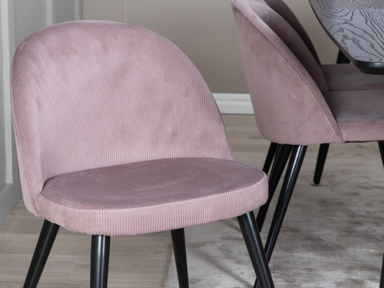 Ēdamistabas komplekts Dallas 1447 (Tumši rozā + Melns)