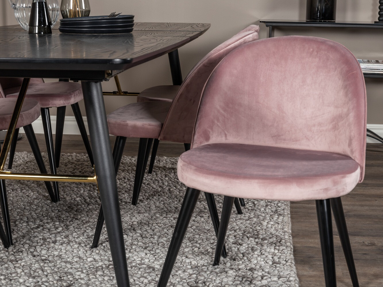 Ēdamistabas komplekts Dallas 1449 (Tumši rozā + Melns)
