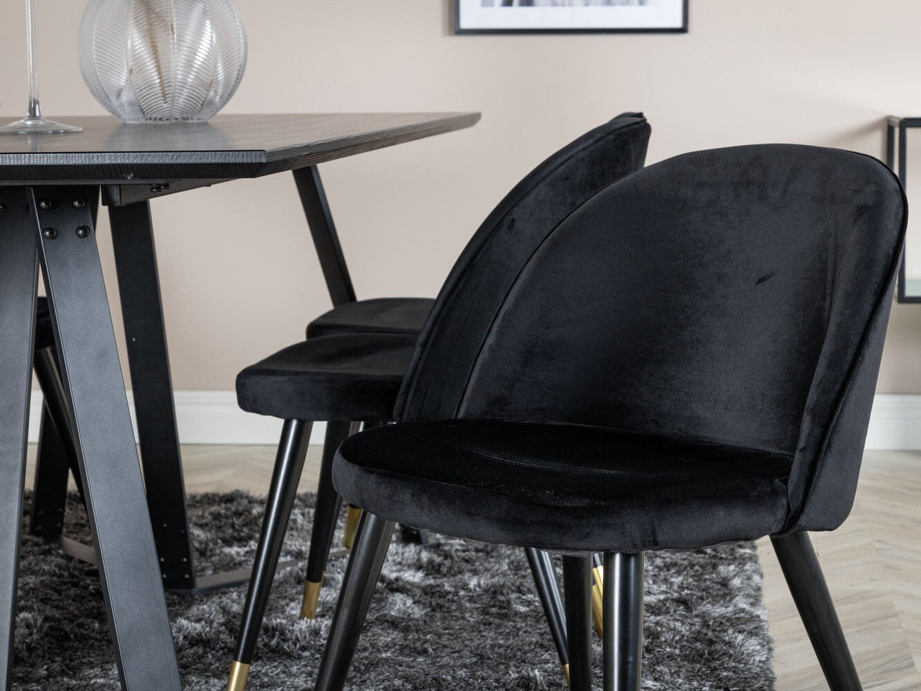 Ēdamistabas komplekts Dallas 1583 (Melns)