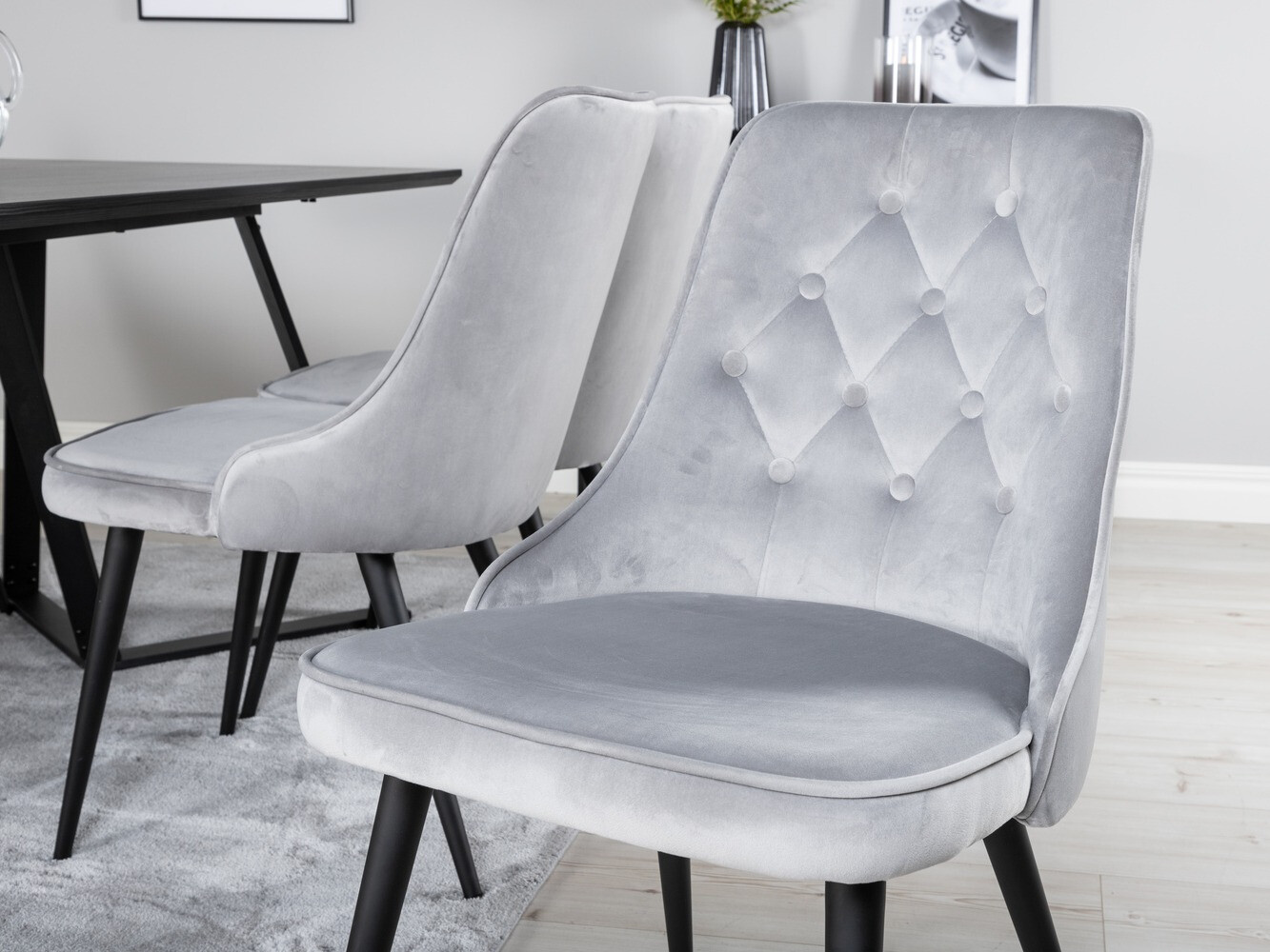 Ēdamistabas komplekts Dallas 1628 (Gaiši pelēks)