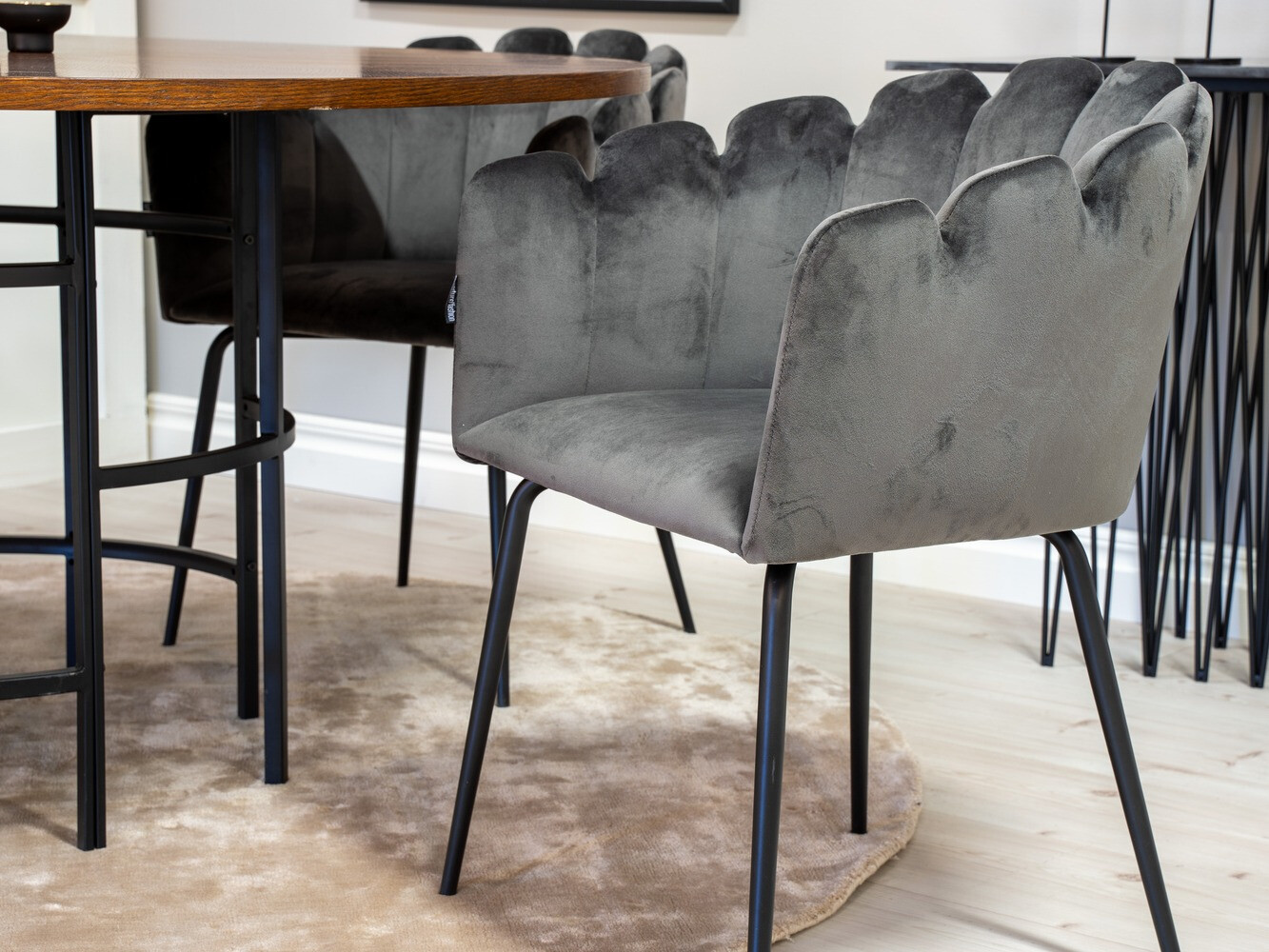 Ēdamistabas komplekts Dallas 310 (Pelēks + Melns)