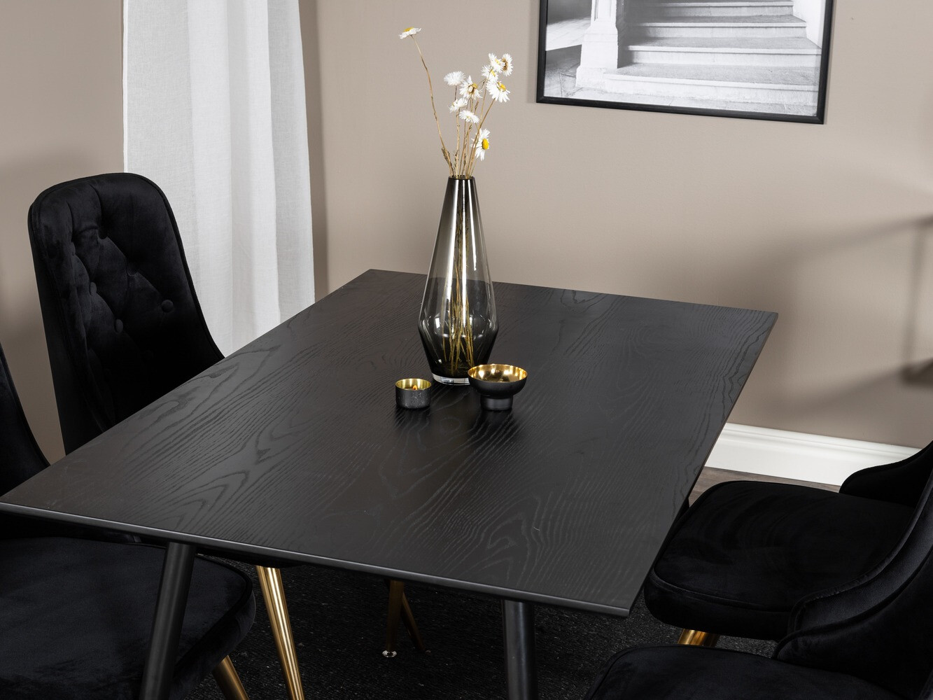 Ēdamistabas komplekts Dallas 1673 (Melns + zelta)