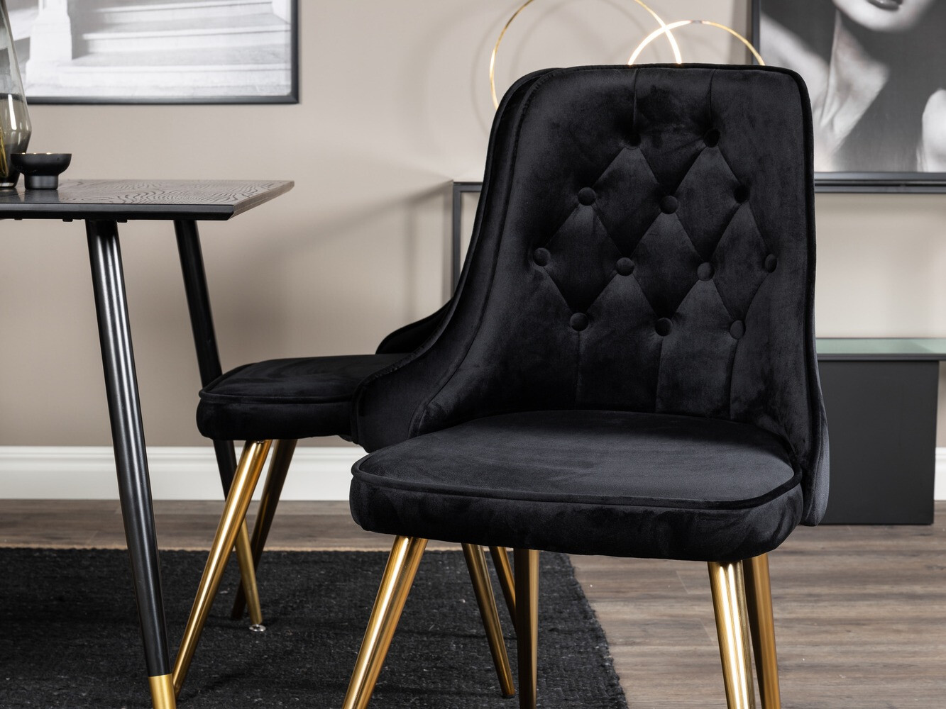 Ēdamistabas komplekts Dallas 1673 (Melns + zelta)