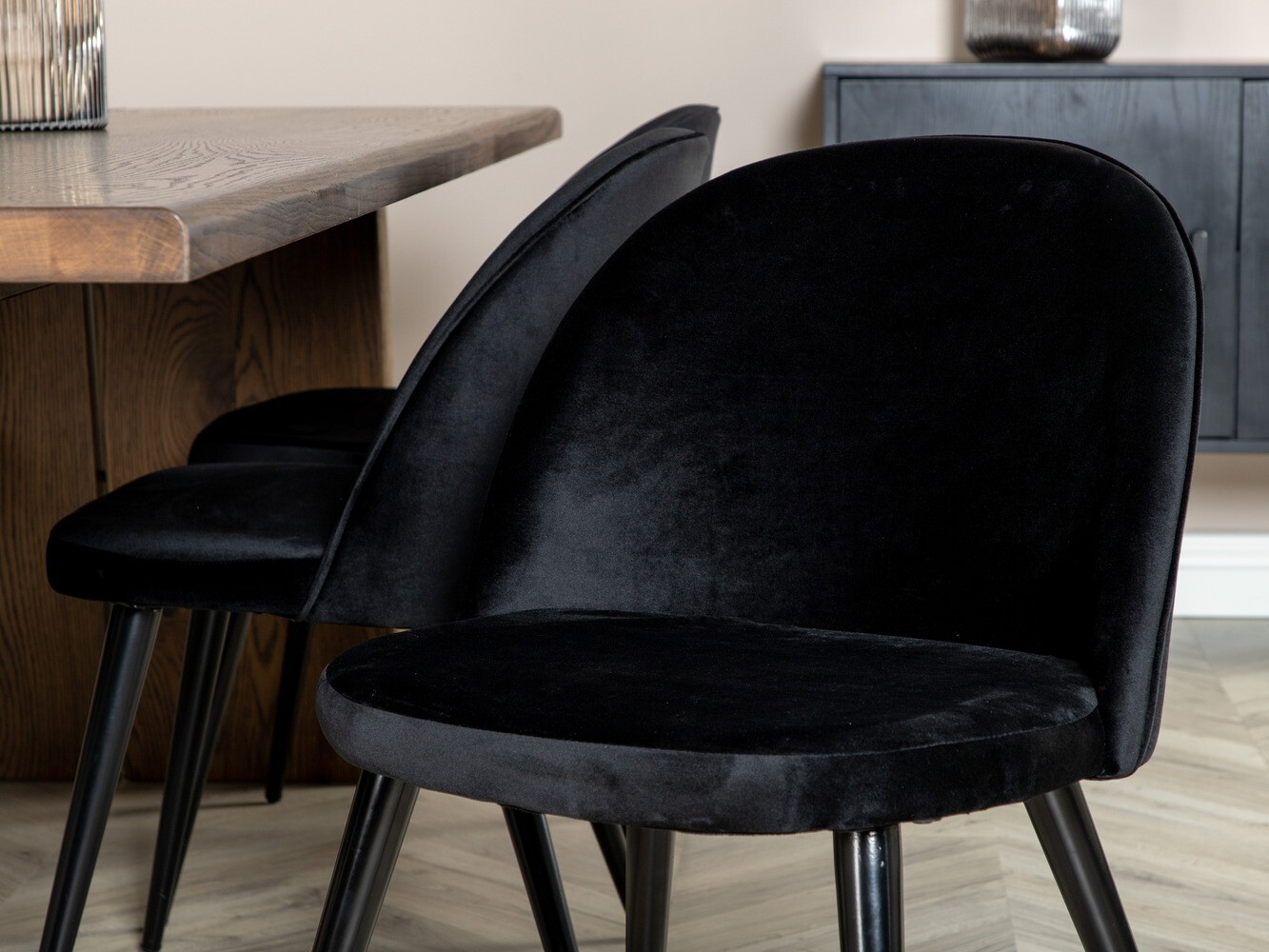 Ēdamistabas komplekts Dallas 1856 (Melns)