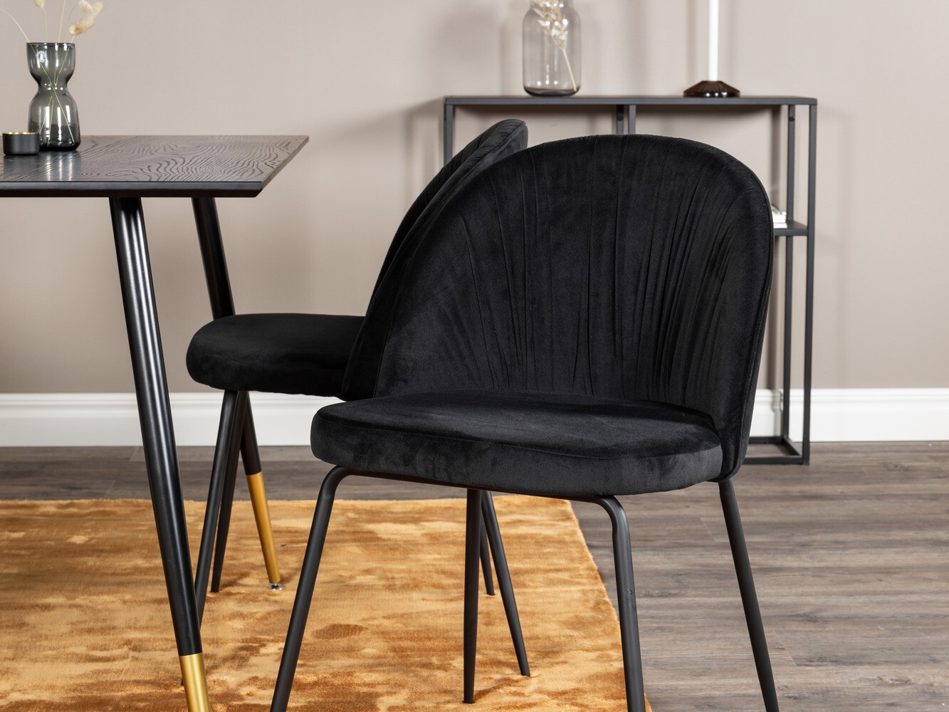 Ēdamistabas komplekts Dallas 1888