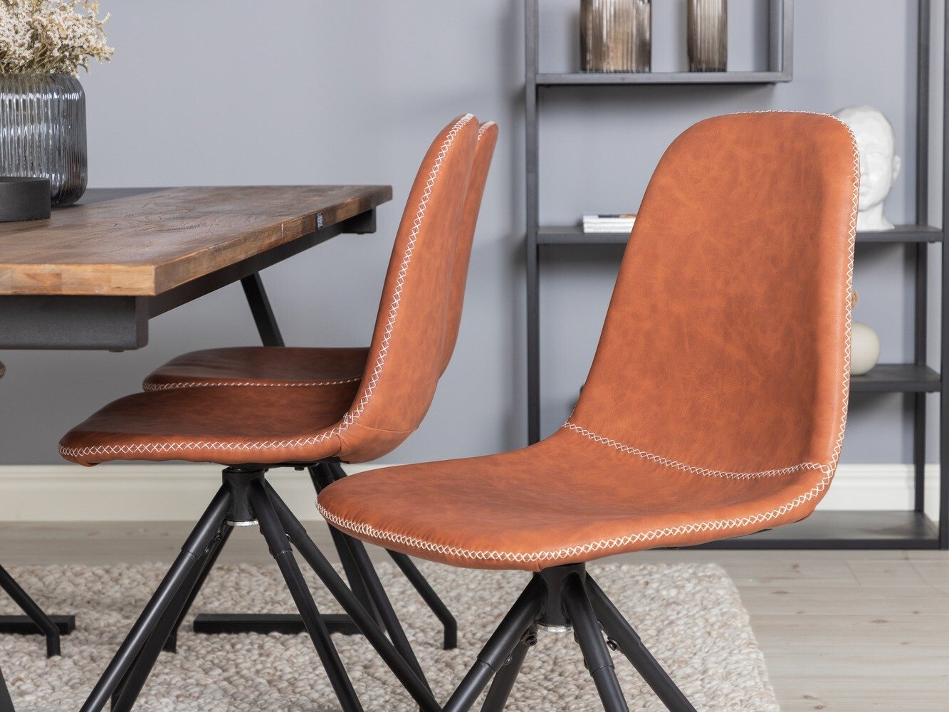 Ēdamistabas komplekts Dallas 1938 (Melns + Brūns)